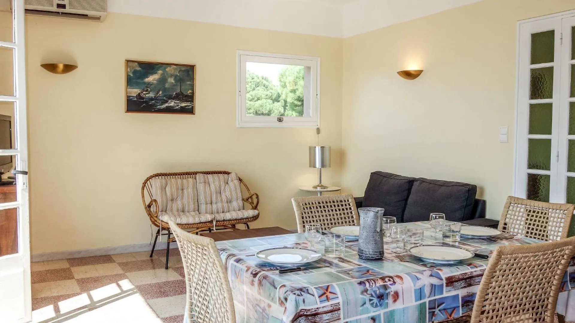 Apartment Les Trois A By Interhome Saint-Cyr-sur-Mer